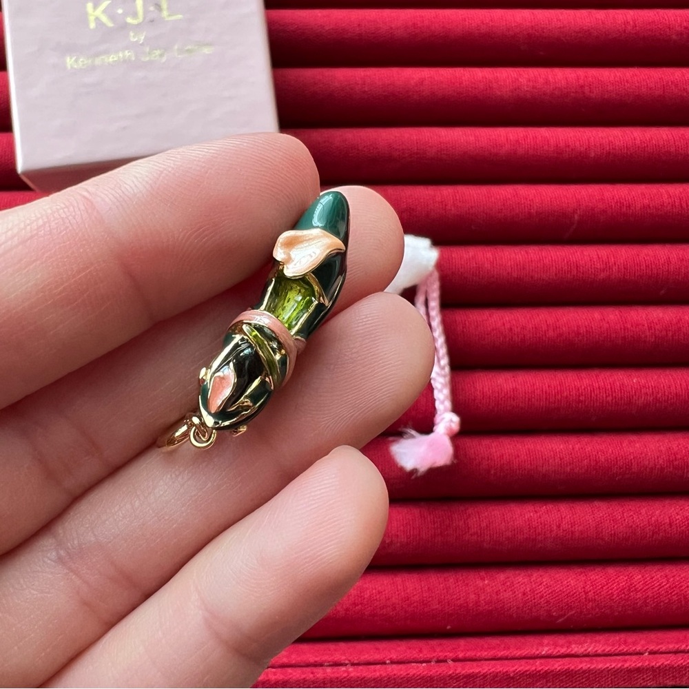 Kenneth Jay Lane Green Enamel High Heel Shoe Charm with Gold Accents - Picture 6 of 7